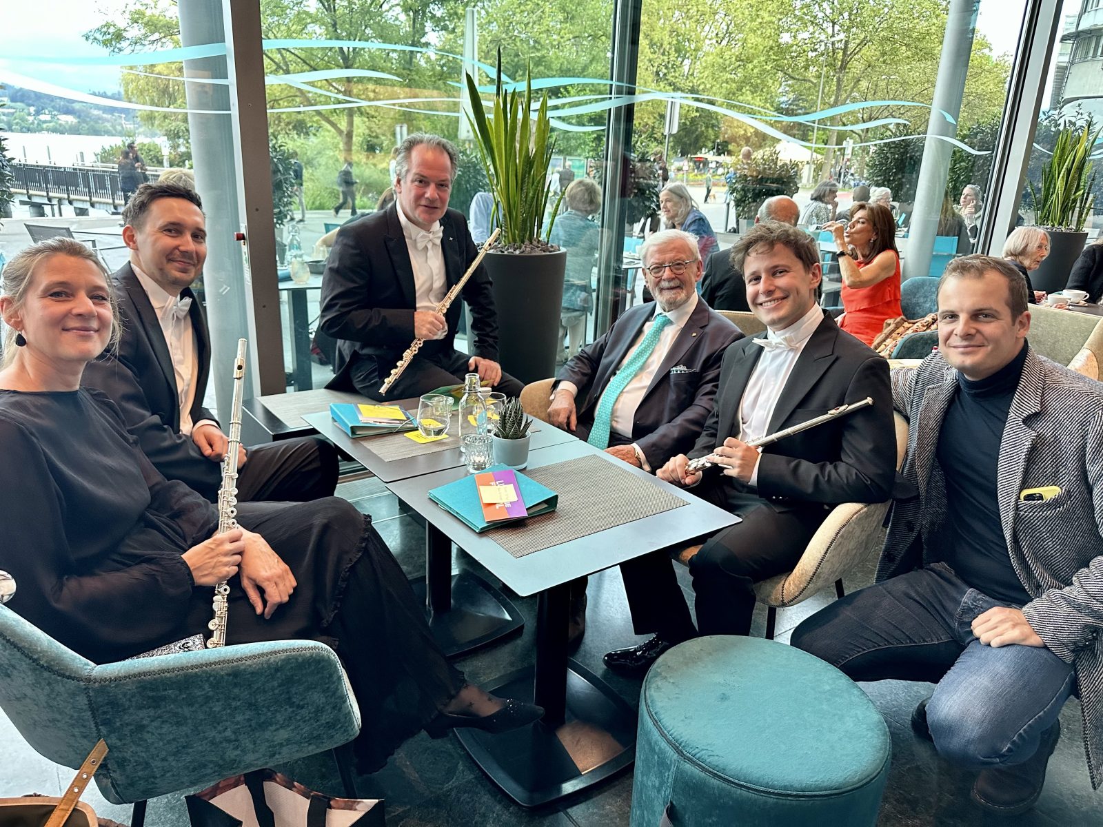 Sir James with the flutists of the Berlin Philharmonic in August 2023